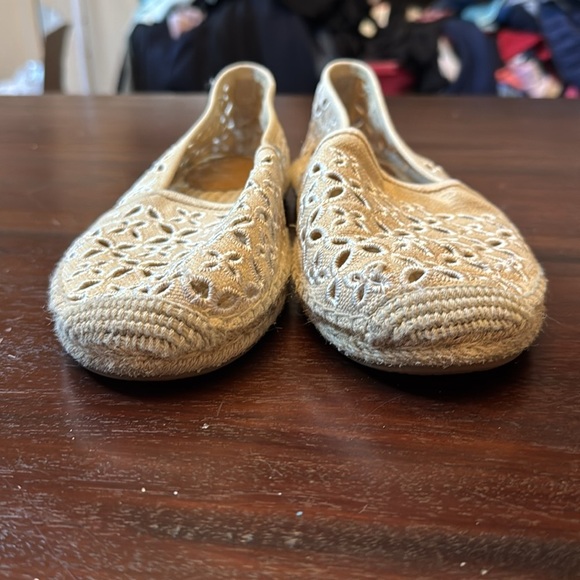 MICHAEL Michael Kors Cream Espadrilles - Picture 4 of 5